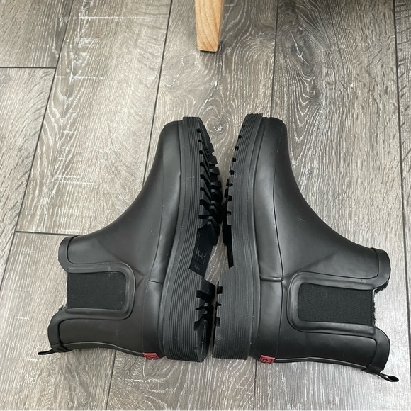 Chooka Plush Chelsea Rain Boots ankle women’s size  7 black - Picture 3 of 7